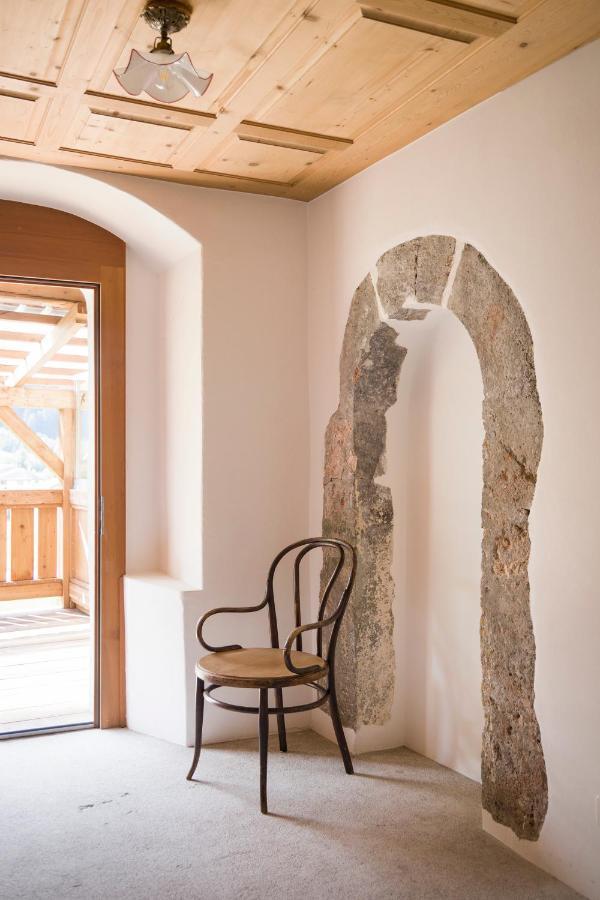 Hotel Chasa Chalavaina Müstair Dış mekan fotoğraf