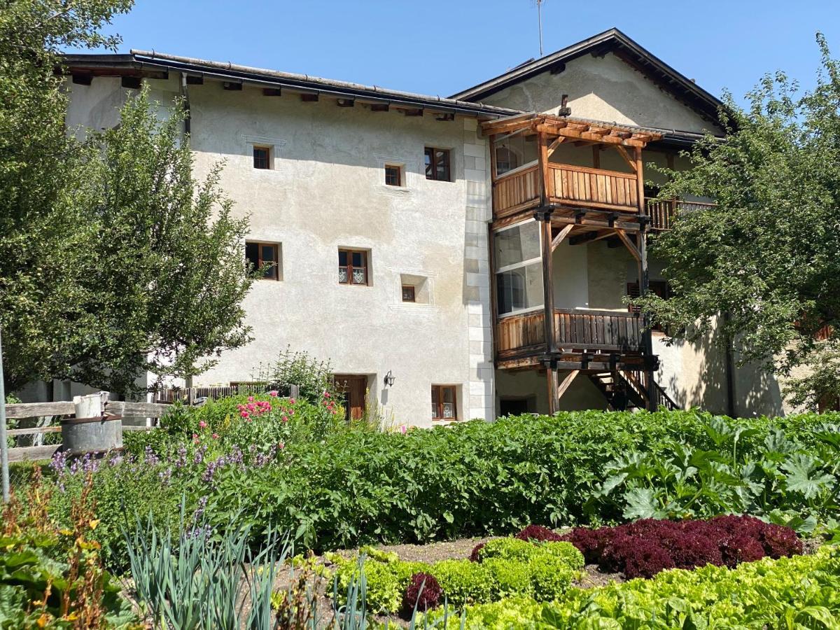 Hotel Chasa Chalavaina Müstair Dış mekan fotoğraf