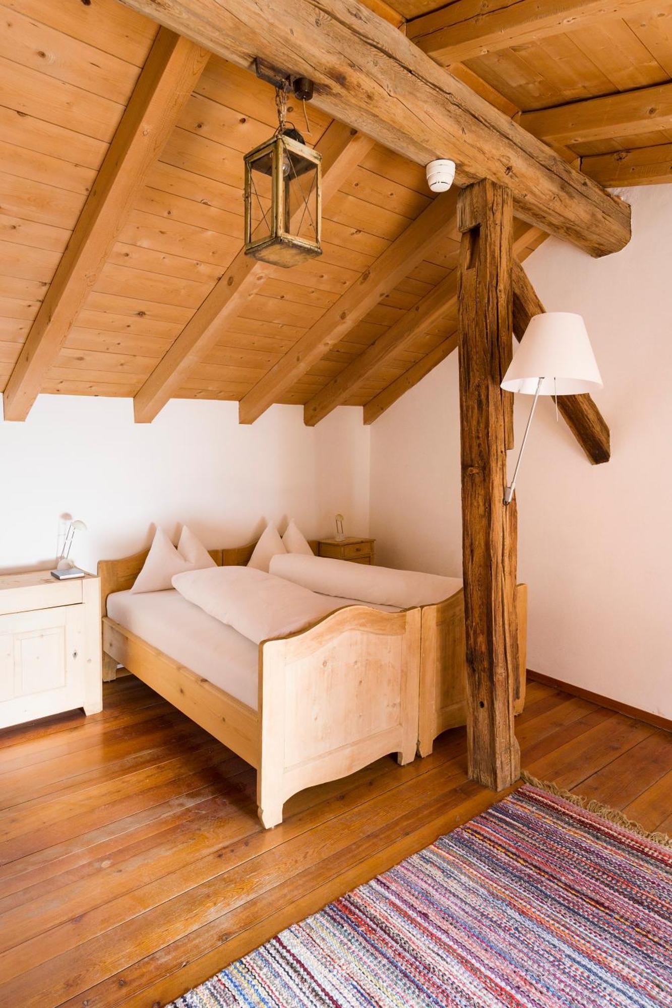 Hotel Chasa Chalavaina Müstair Oda fotoğraf